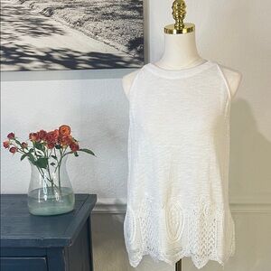 Adrianna Papell White Lace Hem blouse